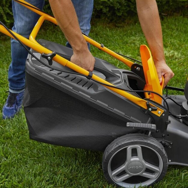 Vejapjovė akumuliatorinė STIGA Collector 48 S AE Kit (48V, savaeigė, 5 Ah) 7