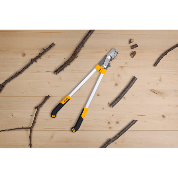 Genėjimo žirklės ilga rankena atramin.a&scaron;m. STIGA 3