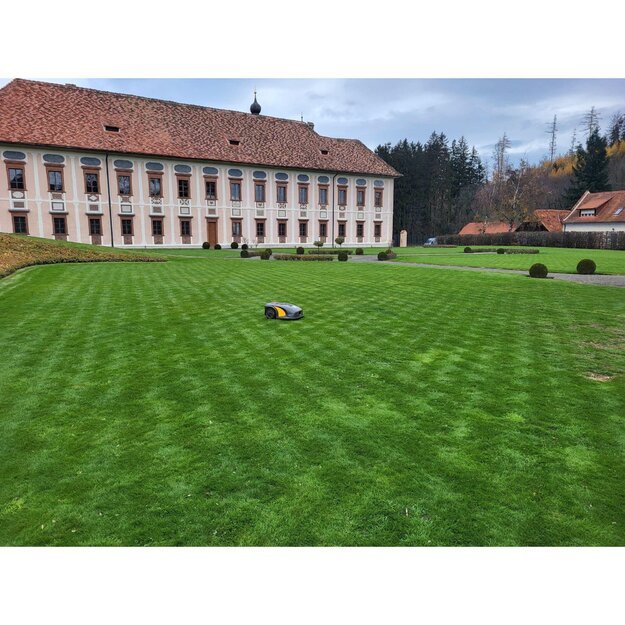 Robotas vejapjovė STIGA A 10000 (bevielis, iki 120 arų) 13