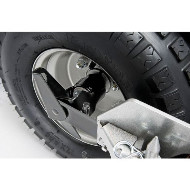 Traktoriukas Stiga Park PRO 900 AWX (Honda GXV 690)