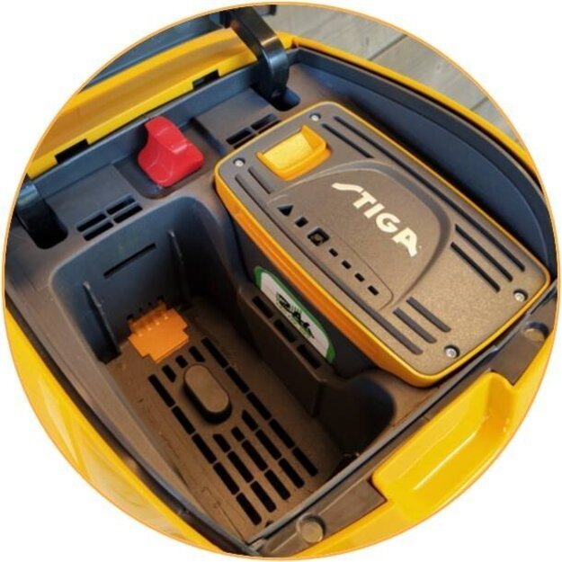 Akumuliatorinė savaeigė vejapjovė STIGA Combi 753e V Kit (48V, 53 cm)