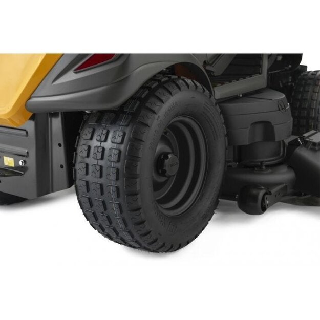 Traktoriukas STIGA Tornado 9121 W (Honda GXV 690, 121 cm)